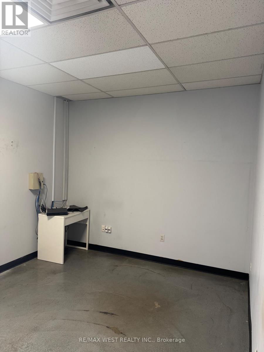 6 - 1331 Matheson Boulevard E, Mississauga, Ontario  L4W 1R1 - Photo 8 - W12410438