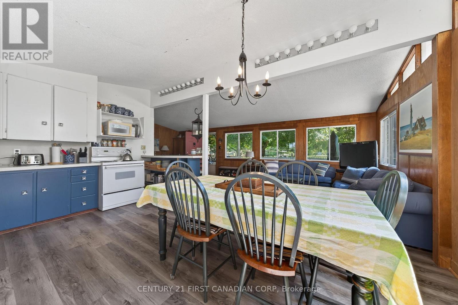 4 - 49075 Dexter Line, Malahide, Ontario  N5H 2R2 - Photo 10 - X12415074