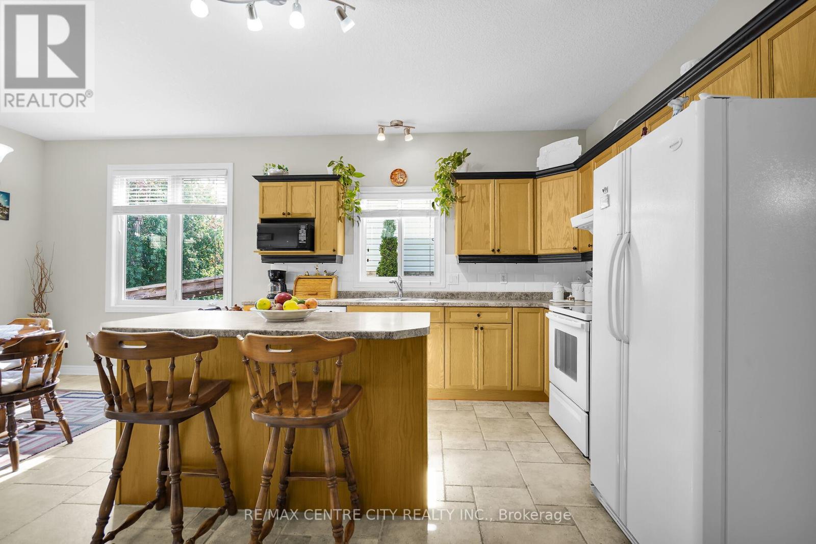 9 Willard Crescent, Middlesex Centre, Ontario  N0L 1R0 - Photo 13 - X12415100