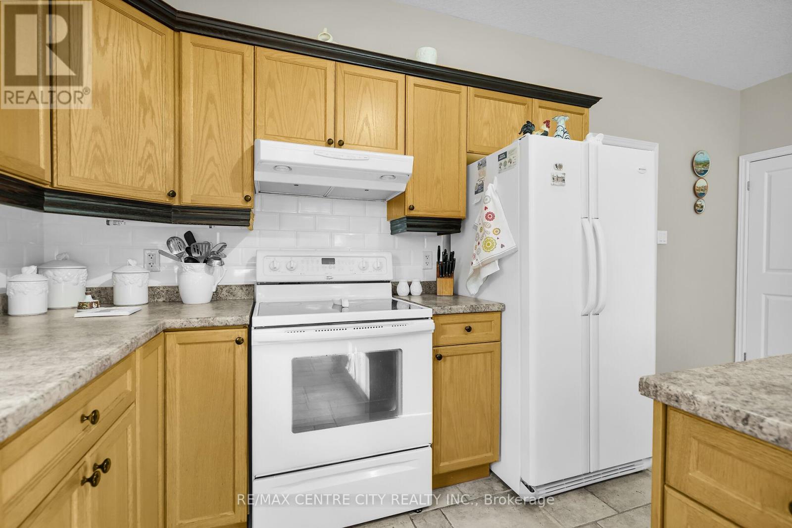 9 Willard Crescent, Middlesex Centre, Ontario  N0L 1R0 - Photo 15 - X12415100