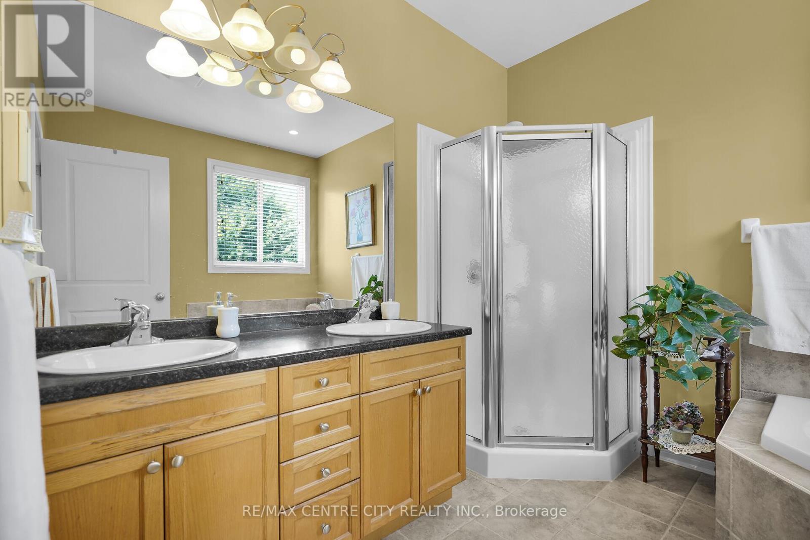 9 Willard Crescent, Middlesex Centre, Ontario  N0L 1R0 - Photo 24 - X12415100