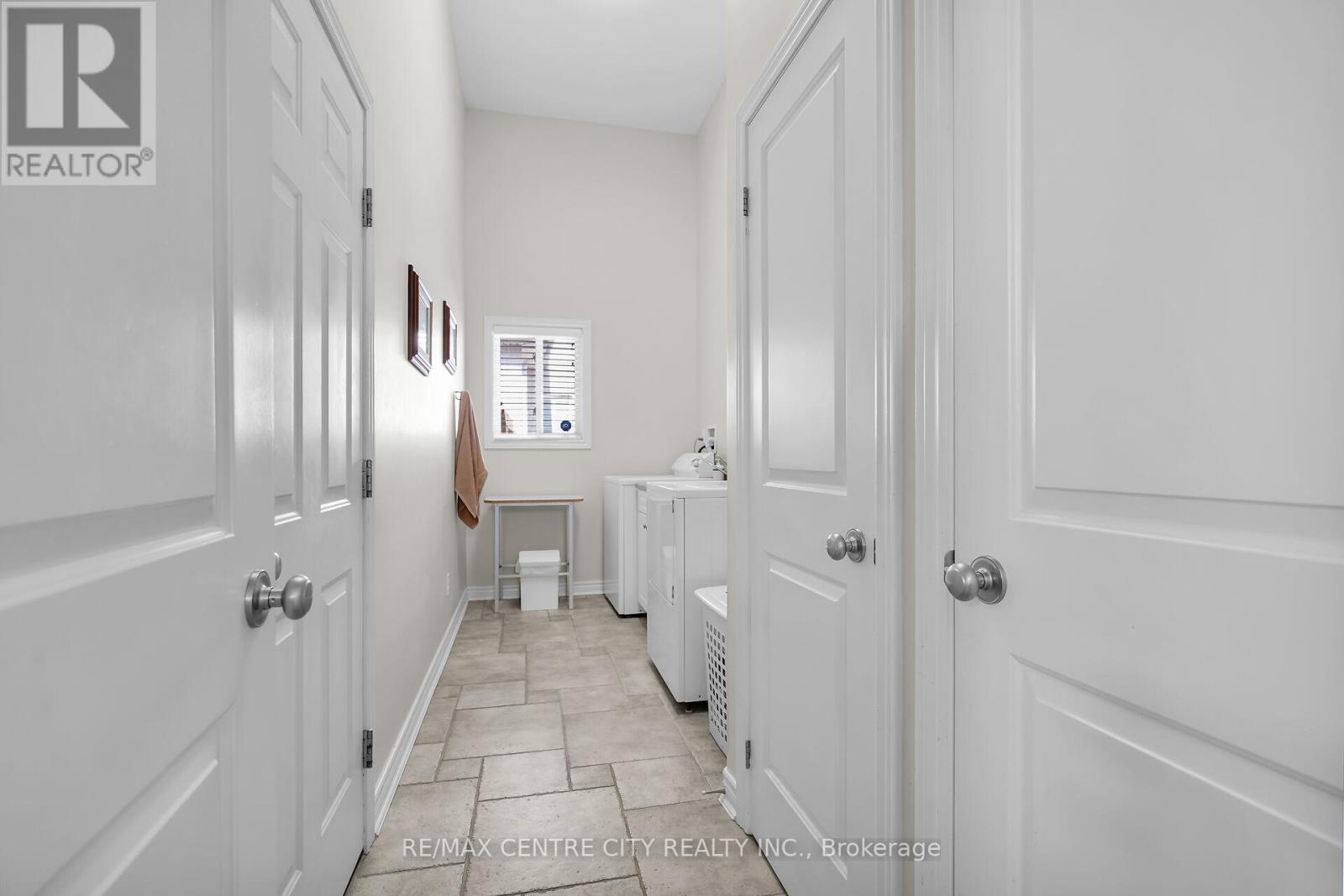 9 Willard Crescent, Middlesex Centre, Ontario  N0L 1R0 - Photo 28 - X12415100