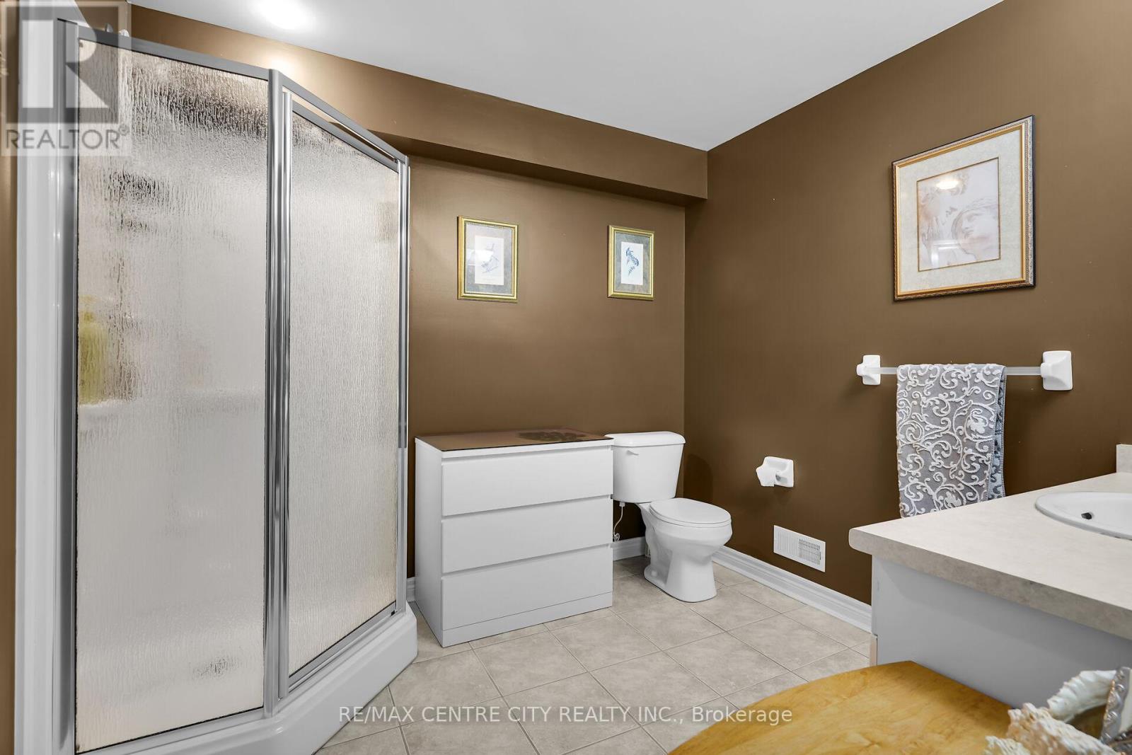 9 Willard Crescent, Middlesex Centre, Ontario  N0L 1R0 - Photo 38 - X12415100