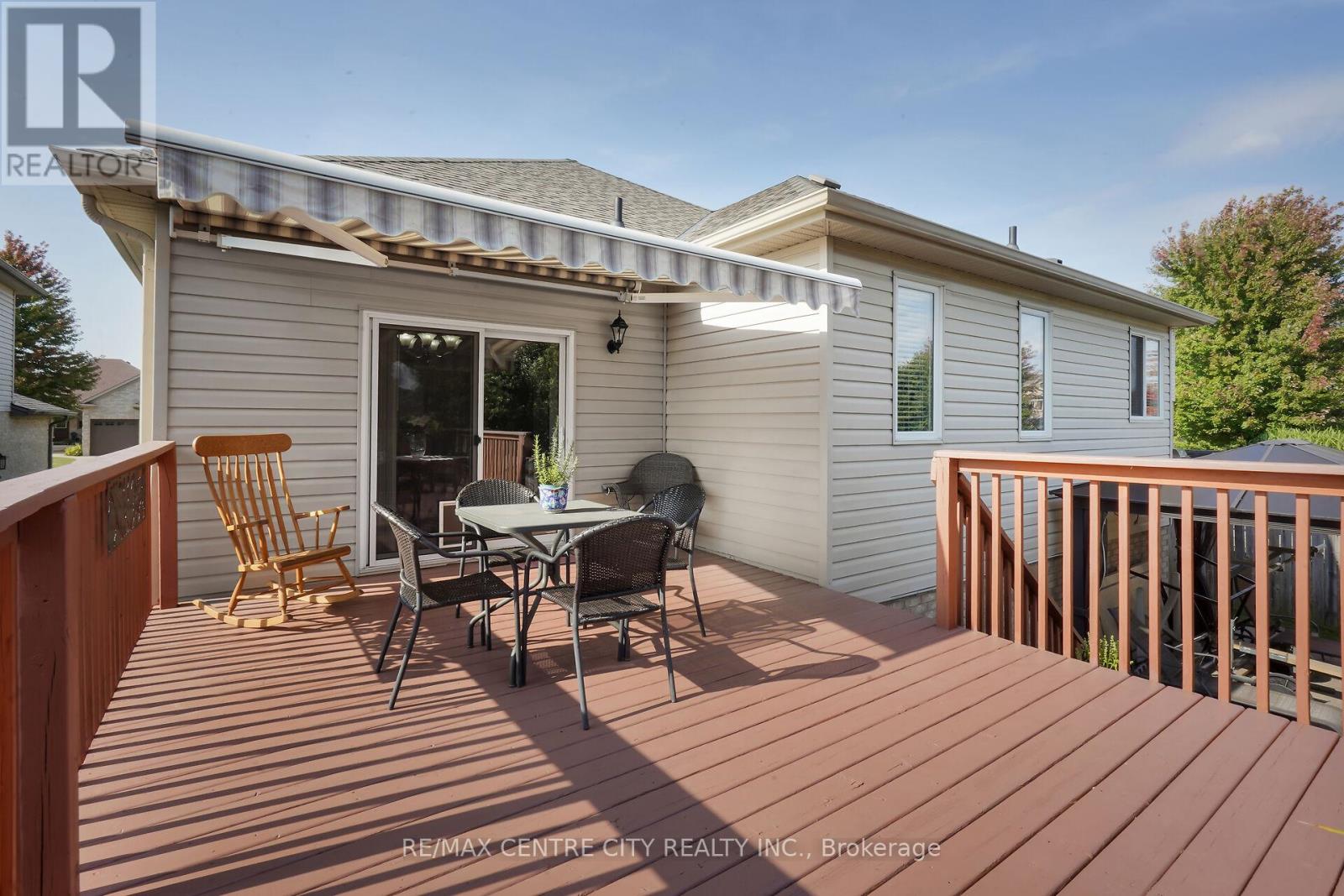 9 Willard Crescent, Middlesex Centre, Ontario  N0L 1R0 - Photo 41 - X12415100