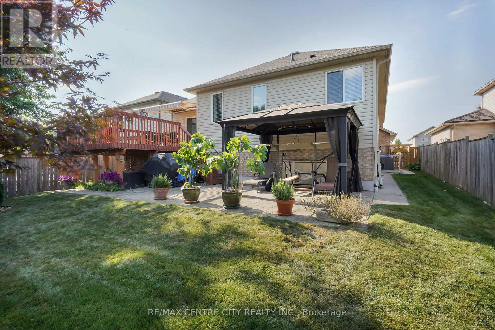 9 Willard Crescent, Middlesex Centre, Ontario  N0L 1R0 - Photo 47 - X12415100