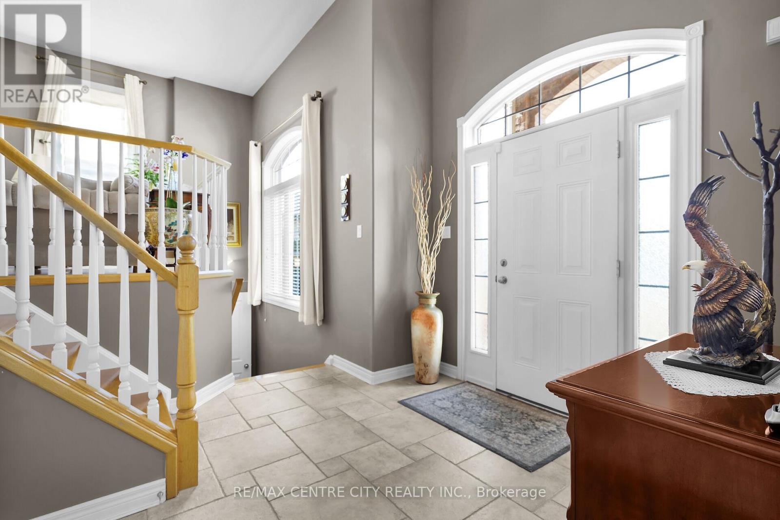 9 Willard Crescent, Middlesex Centre, Ontario  N0L 1R0 - Photo 6 - X12415100