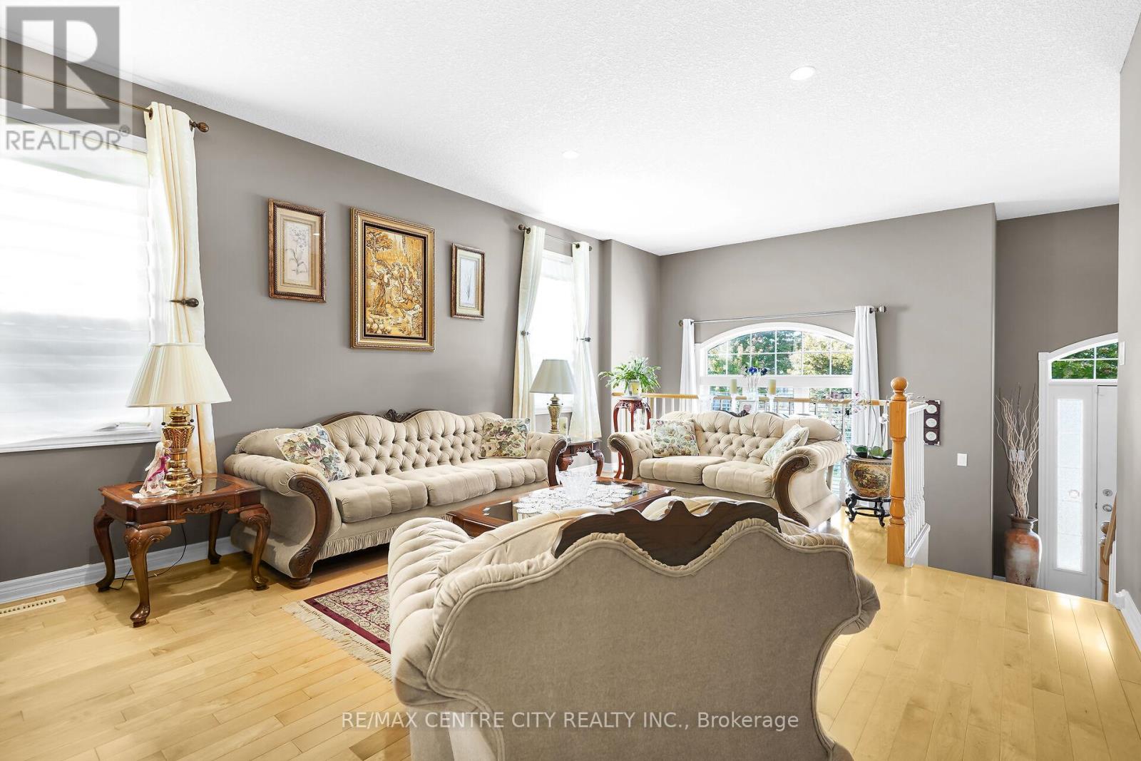 9 Willard Crescent, Middlesex Centre, Ontario  N0L 1R0 - Photo 9 - X12415100