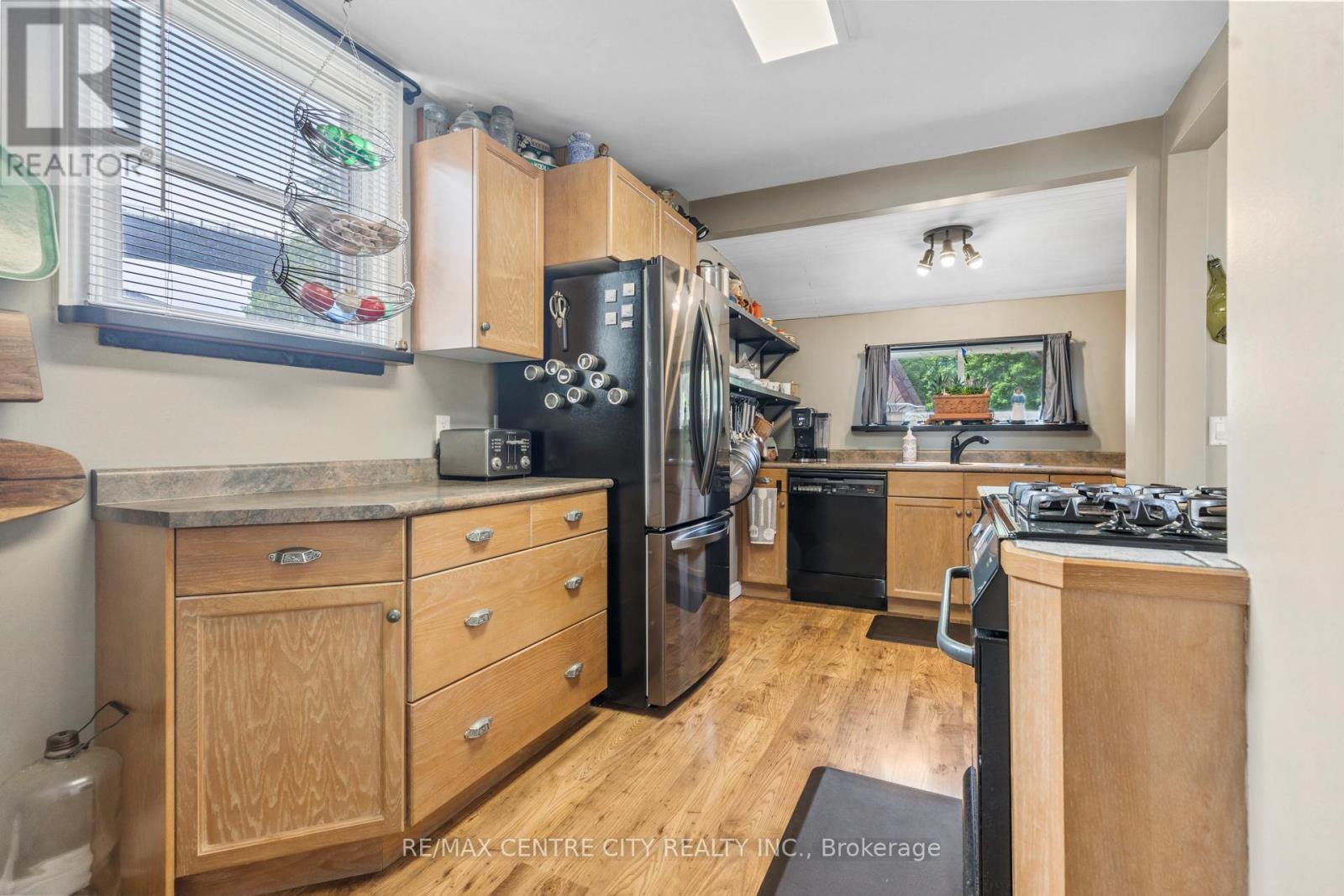 15 Sunset Drive, St. Thomas, Ontario  N5P 2J5 - Photo 11 - X12415123