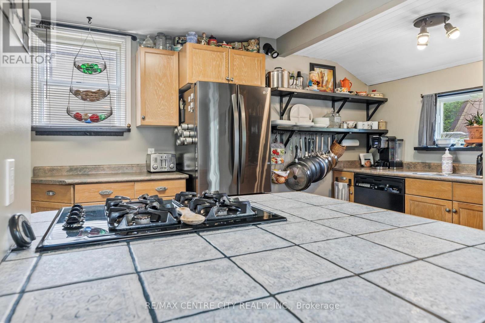 15 Sunset Drive, St. Thomas, Ontario  N5P 2J5 - Photo 12 - X12415123