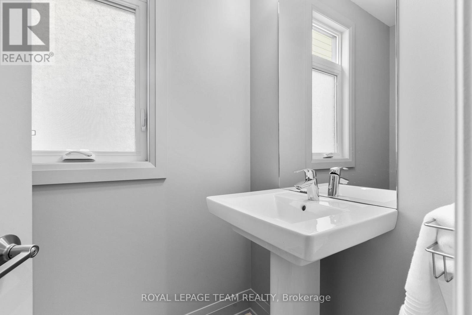 304 Long Acres Street, Ottawa, Ontario  K2M 0H1 - Photo 24 - X12415027