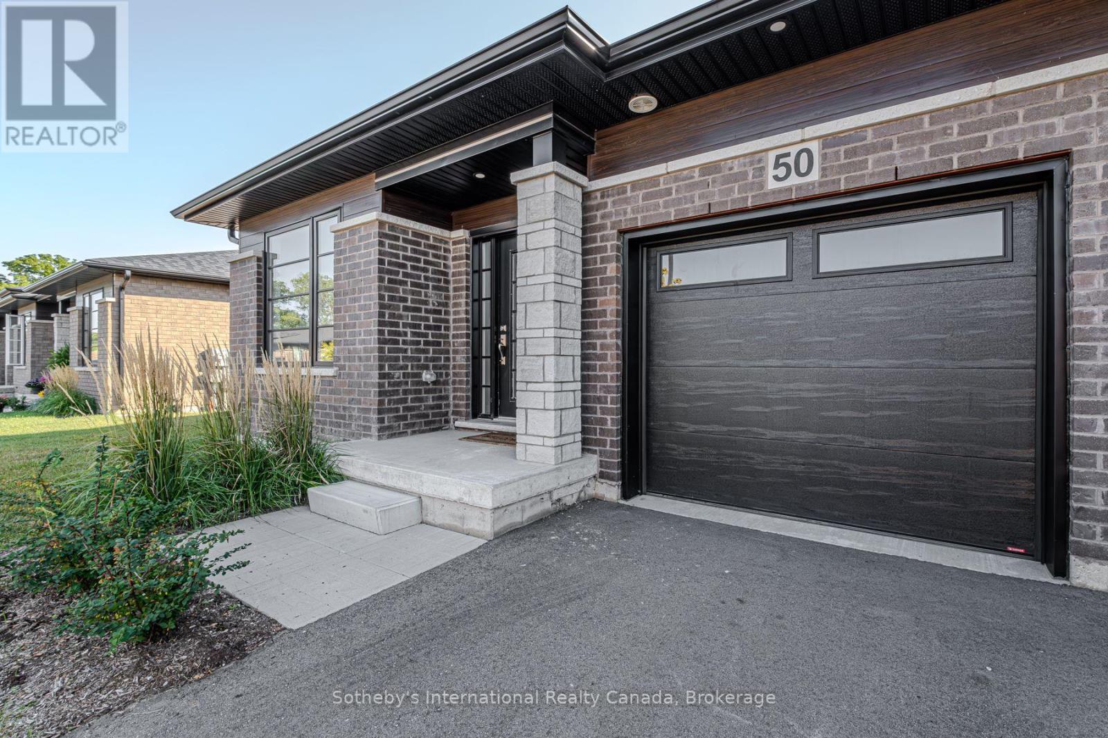 50 - 550 Grey Street, Brantford, Ontario  N3S 0C4 - Photo 2 - X12415126