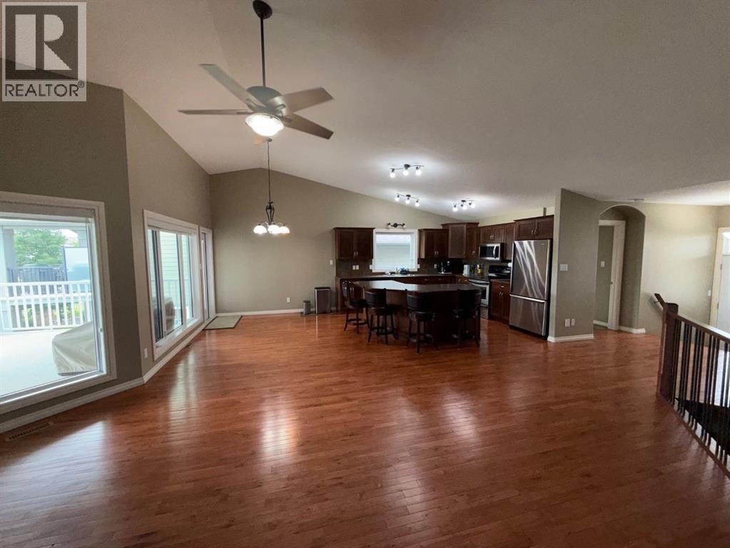 565 Edinburgh Road W, Lethbridge, Alberta  T1J 4E2 - Photo 9 - A2242232