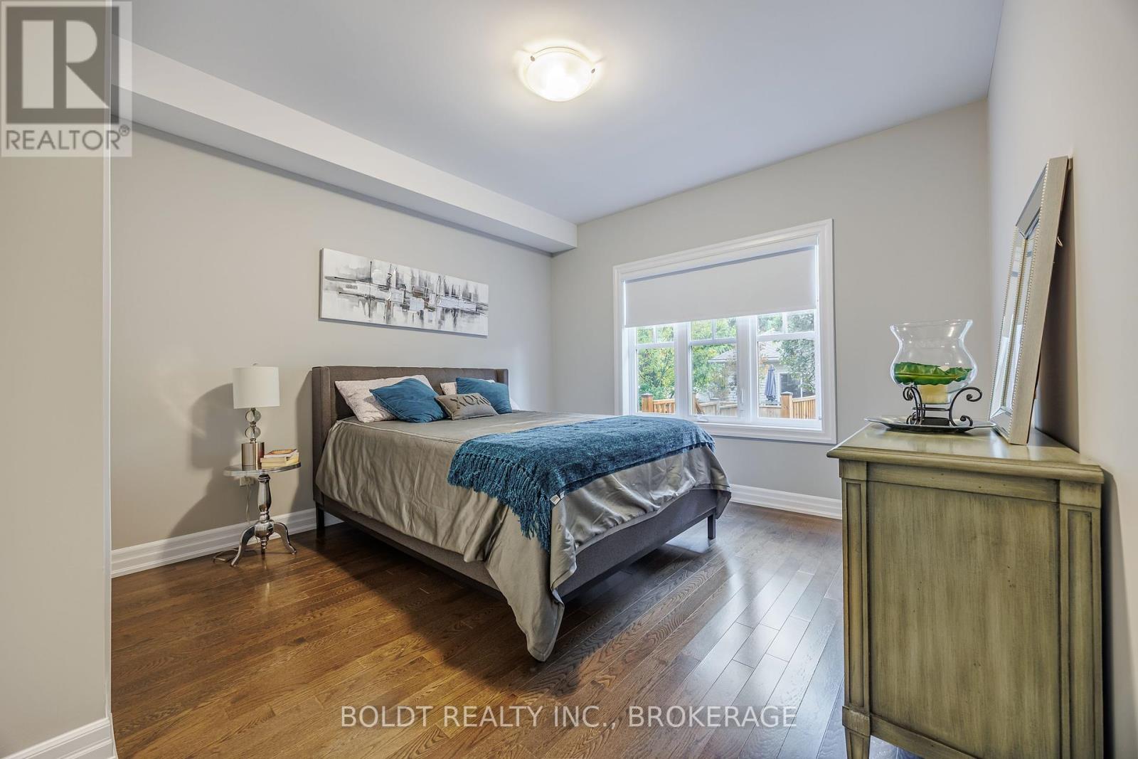 28 Windsor Circle, Niagara-On-The-Lake, Ontario  L0S 1J0 - Photo 11 - X12415015