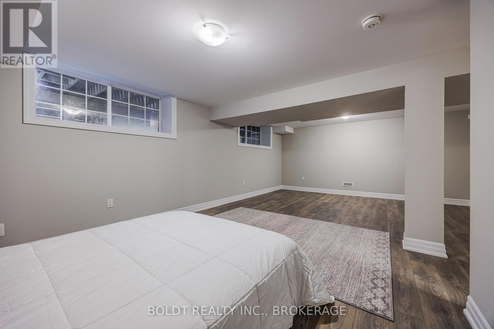 28 Windsor Circle, Niagara-On-The-Lake, Ontario  L0S 1J0 - Photo 23 - X12415015