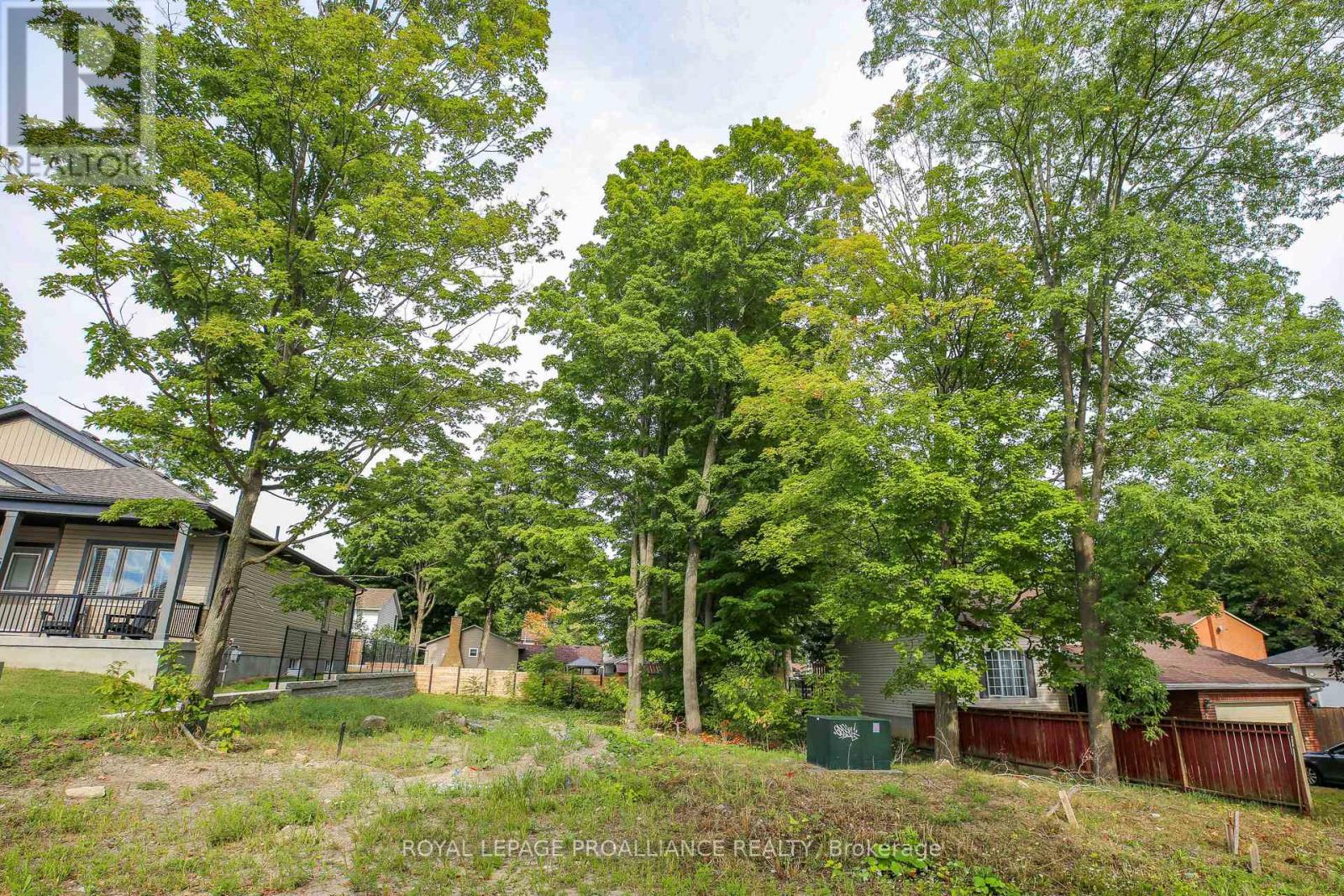 4 Adley Drive, Brockville, Ontario  K6V 6G1 - Photo 2 - X12415031