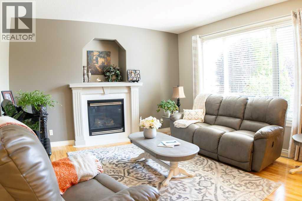 10 Argent Close, Red Deer, Alberta  T4R 3R4 - Photo 3 - A2257387