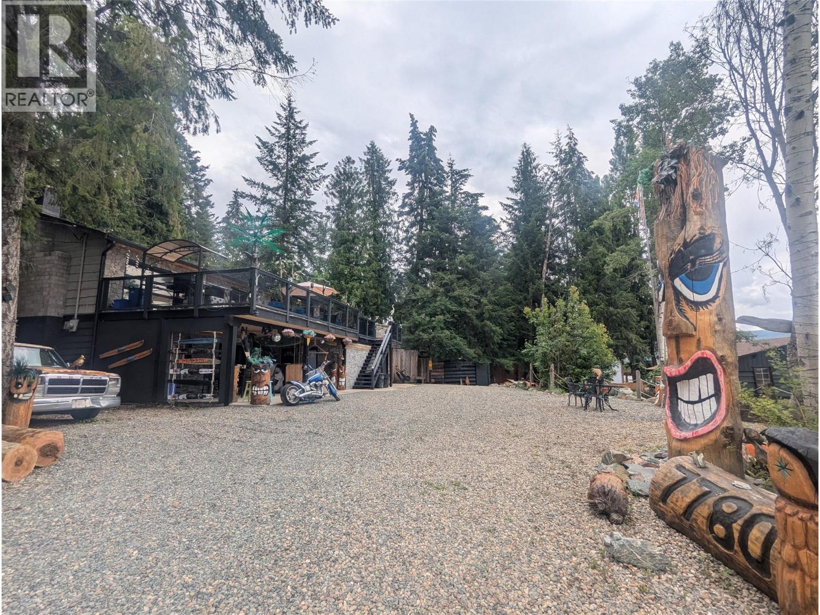 7780 Bentley Road, Anglemont, British Columbia  V0E 1M8 - Photo 12 - 10363441