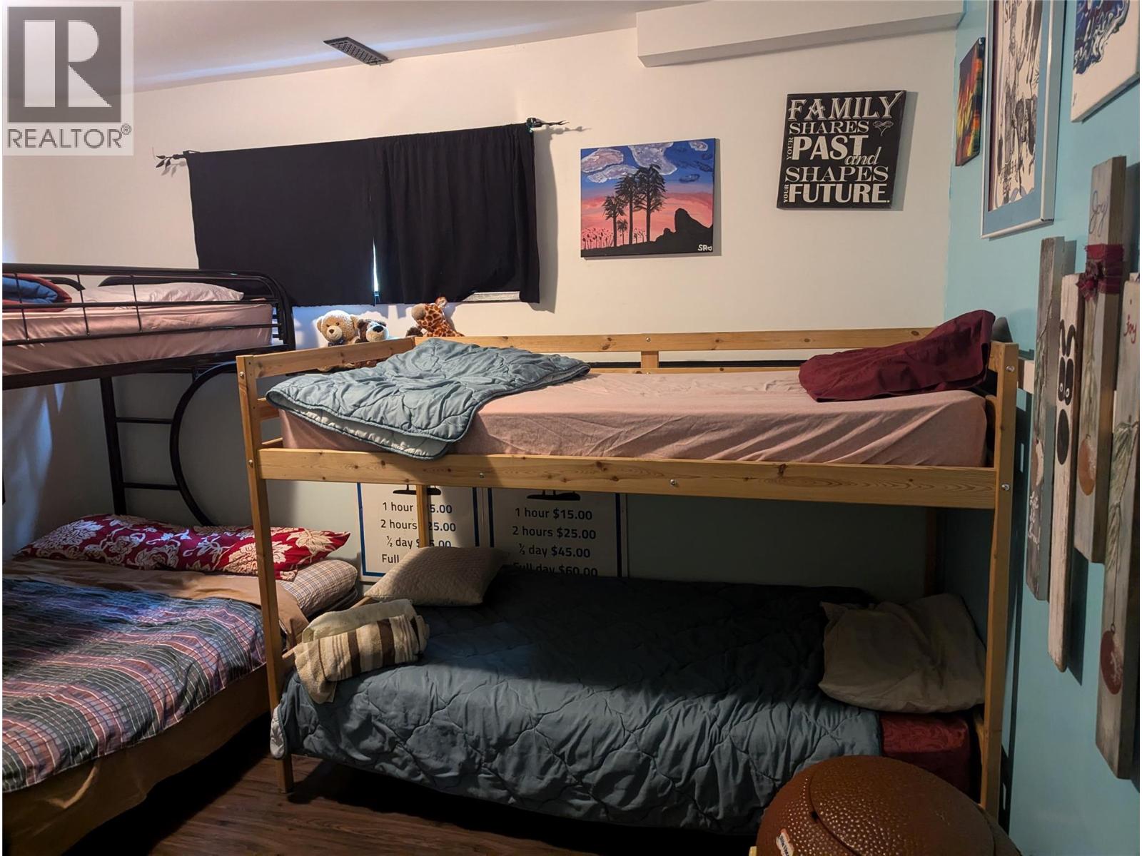 7780 Bentley Road, Anglemont, British Columbia  V0E 1M8 - Photo 33 - 10363441