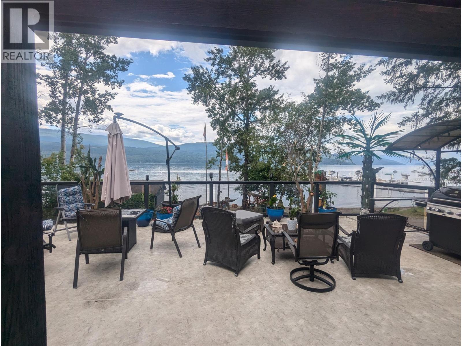 7780 Bentley Road, Anglemont, British Columbia  V0E 1M8 - Photo 28 - 10363441