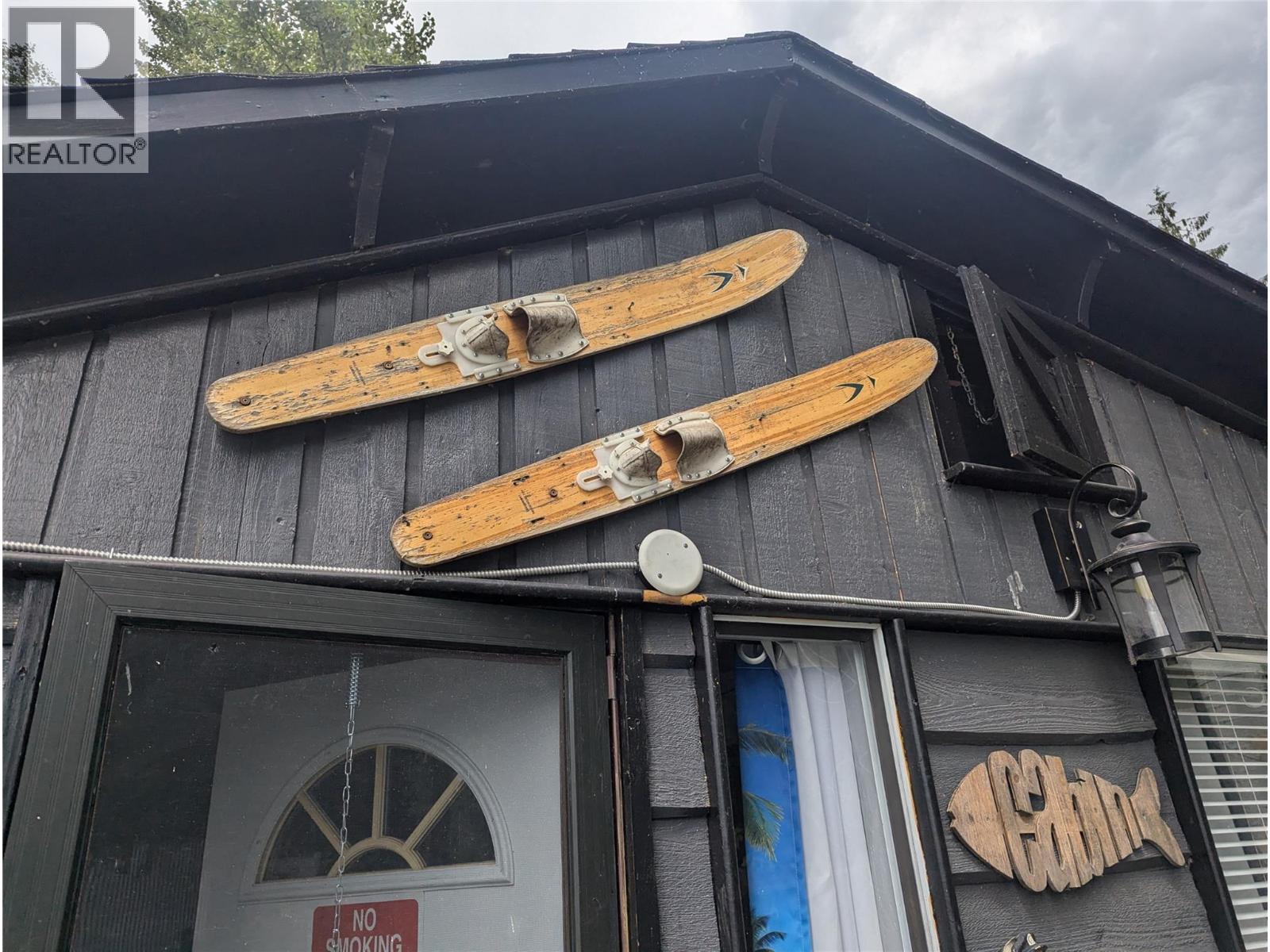 7780 Bentley Road, Anglemont, British Columbia  V0E 1M8 - Photo 59 - 10363441