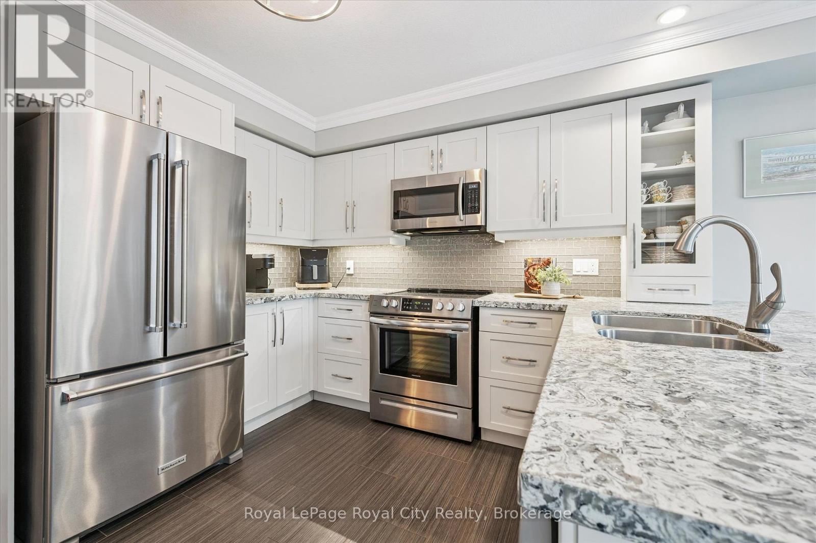 678 Mortimer Drive, Cambridge, Ontario  N3H 5R6 - Photo 17 - X12415115