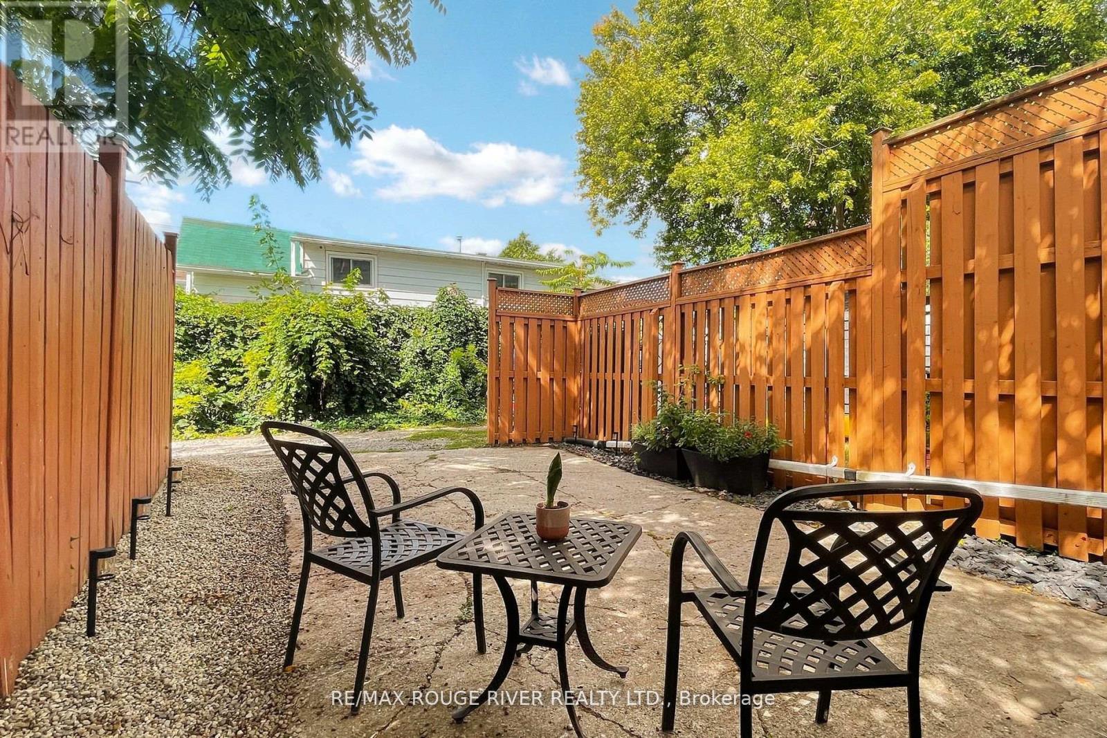 512 Main Street, Toronto, Ontario  M4C 4Y4 - Photo 27 - E12414923