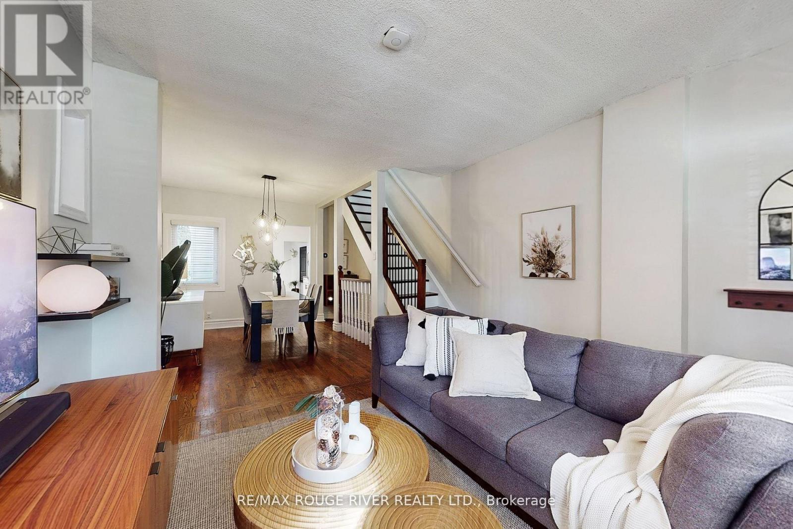 512 Main Street, Toronto, Ontario  M4C 4Y4 - Photo 6 - E12414923