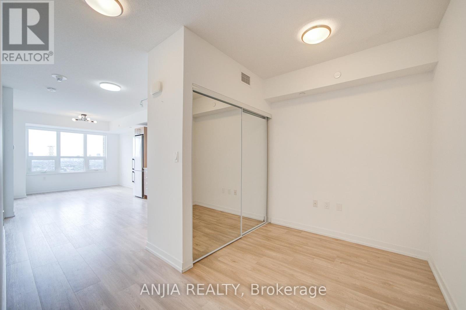 1213 - 1028 Mcnicoll Avenue, Toronto, Ontario  M1W 0B5 - Photo 8 - E12414957