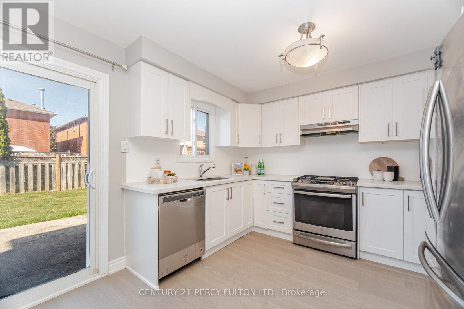 14 Keeble Crescent, Ajax, Ontario  L1T 3R8 - Photo 11 - E12414958