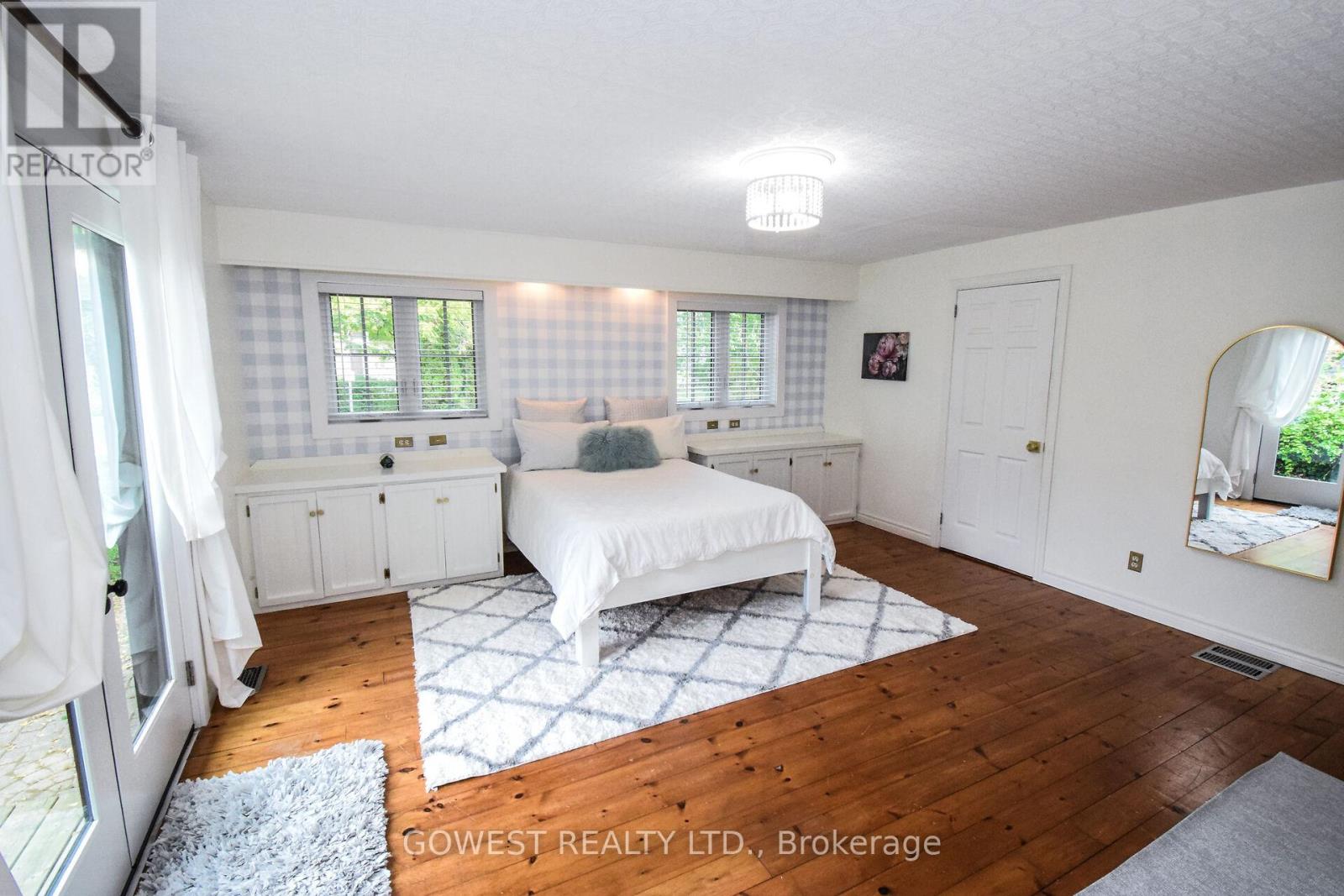 98 Delater Street, Niagara-On-The-Lake (Town), Ontario  L0S 1J0 - Photo 14 - X12412707