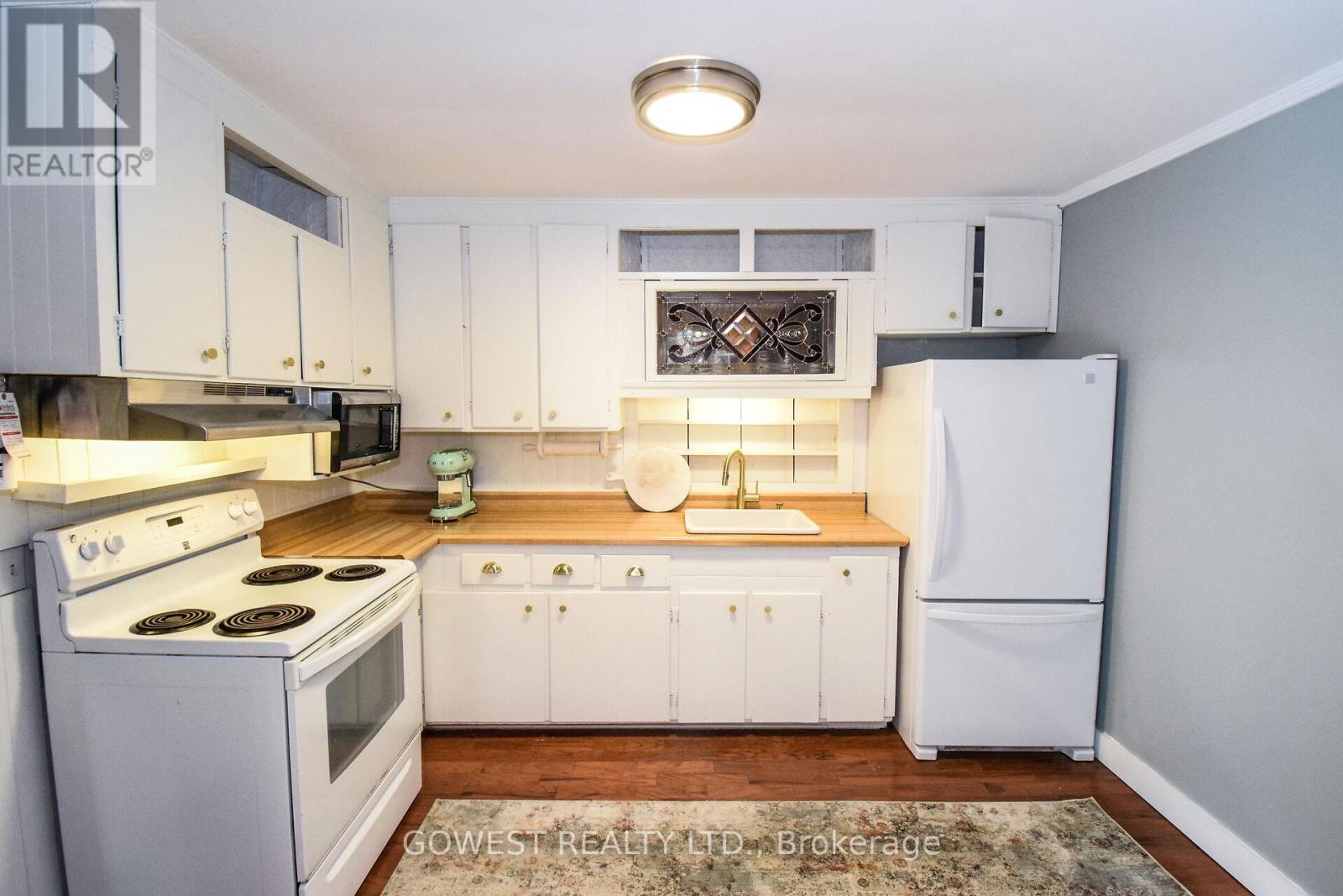 98 Delater Street, Niagara-On-The-Lake (Town), Ontario  L0S 1J0 - Photo 11 - X12412707