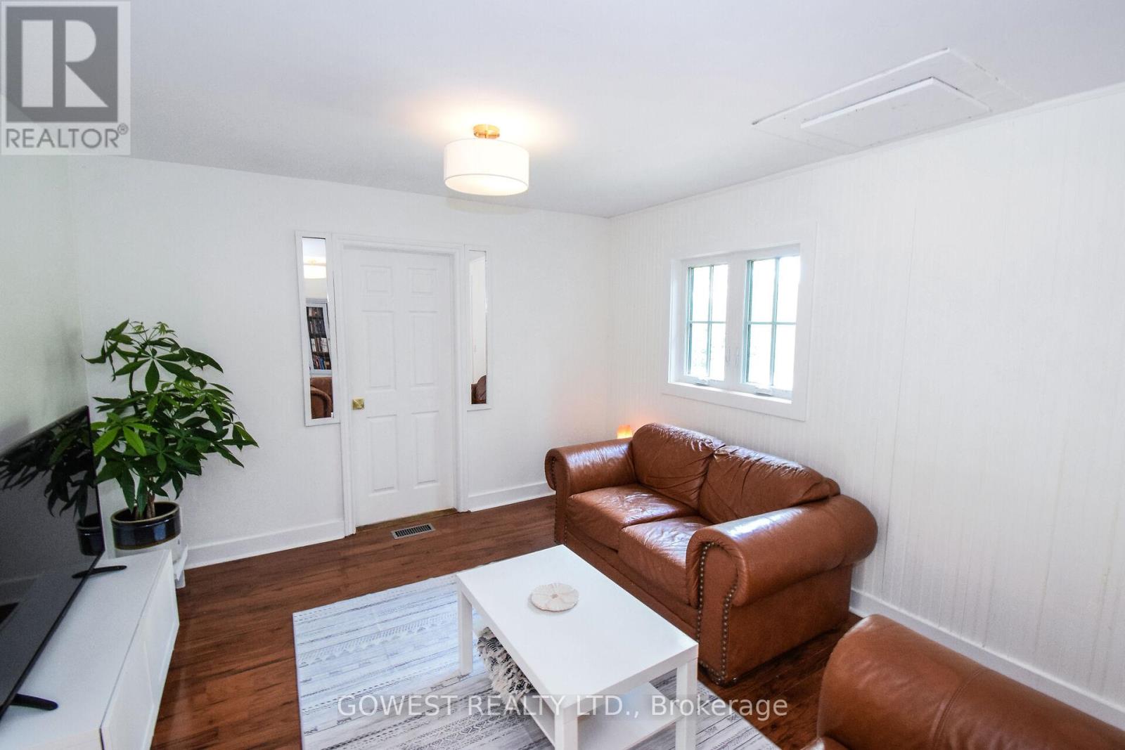 98 Delater Street, Niagara-On-The-Lake (Town), Ontario  L0S 1J0 - Photo 8 - X12412707