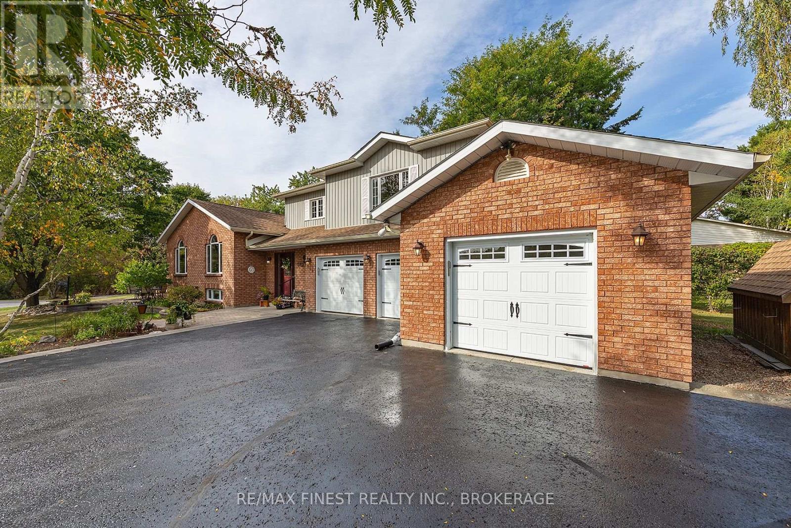 939 ELLEN AVENUE, Kingston, Ontario