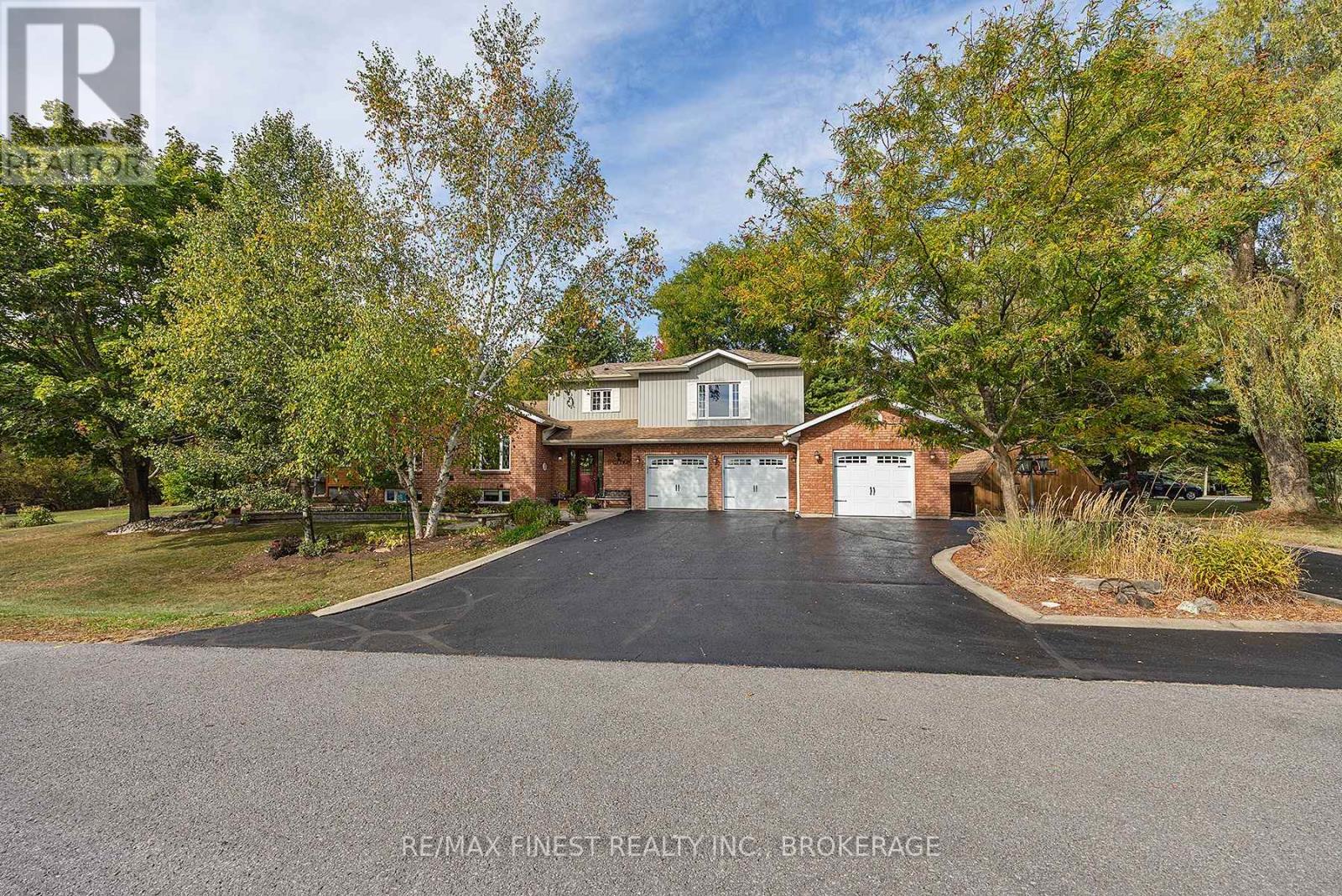 939 Ellen Avenue, Kingston, Ontario  K0H 1S0 - Photo 4 - X12414589