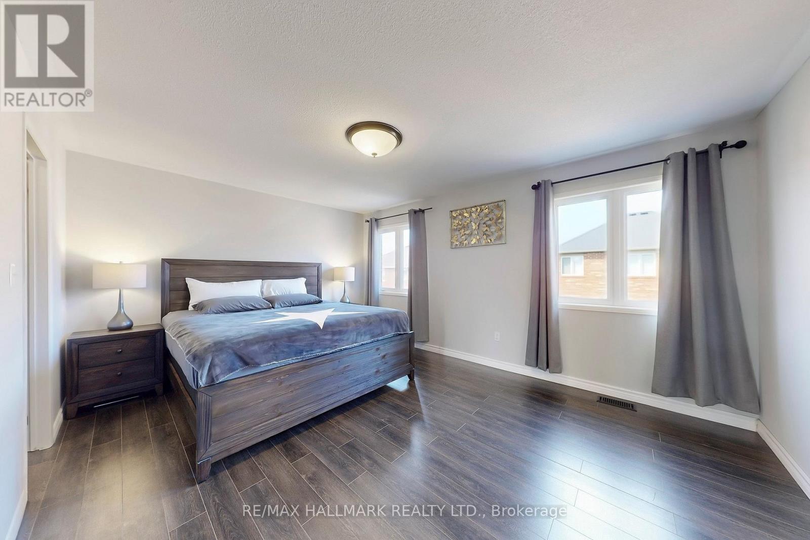 10 Chambersburg Way, Whitchurch-Stouffville (Stouffville), Ontario  L4A 0P3 - Photo 21 - N12414909