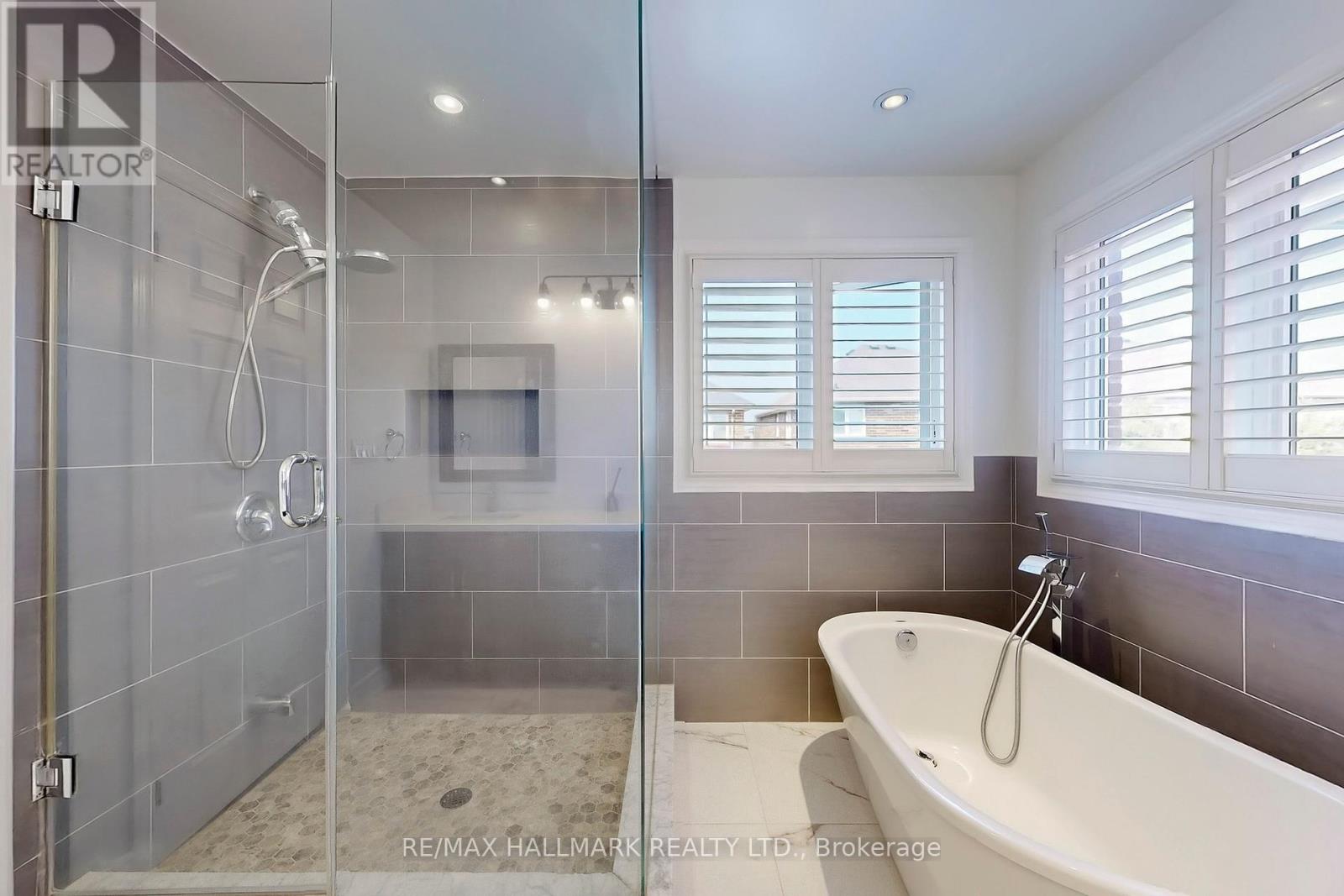 10 Chambersburg Way, Whitchurch-Stouffville (Stouffville), Ontario  L4A 0P3 - Photo 25 - N12414909