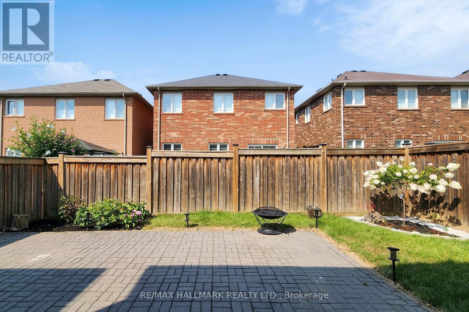 10 Chambersburg Way, Whitchurch-Stouffville (Stouffville), Ontario  L4A 0P3 - Photo 39 - N12414909