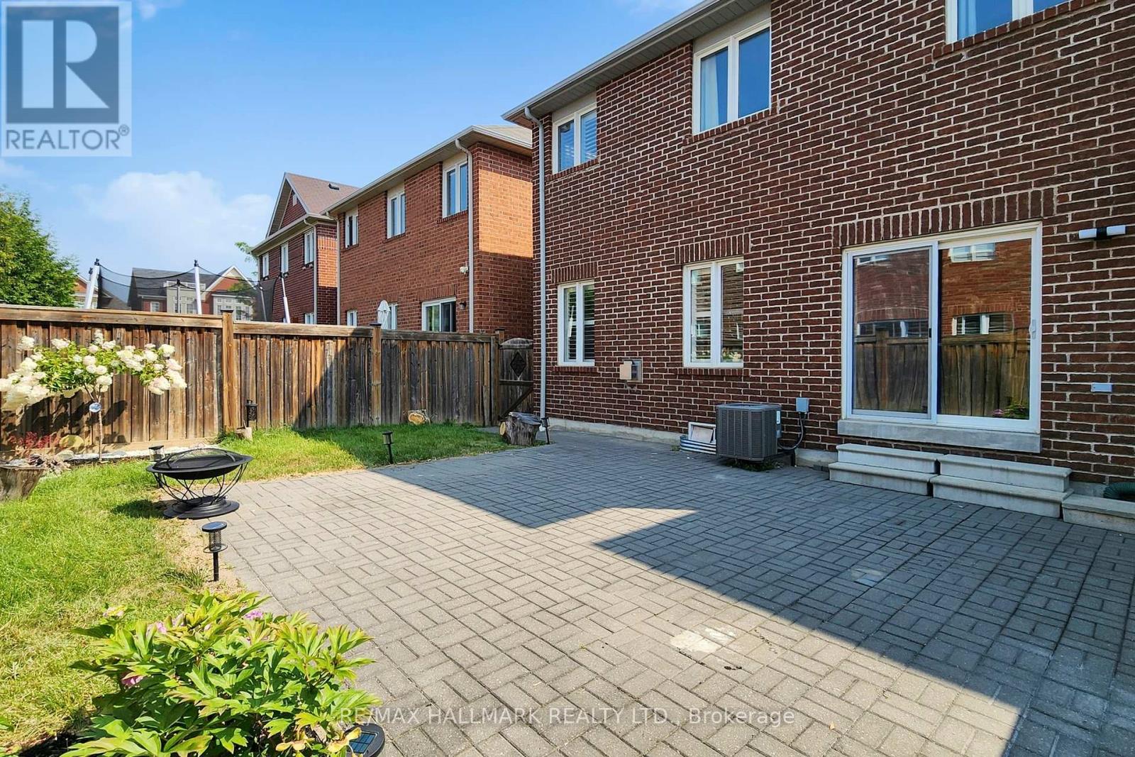 10 Chambersburg Way, Whitchurch-Stouffville (Stouffville), Ontario  L4A 0P3 - Photo 43 - N12414909