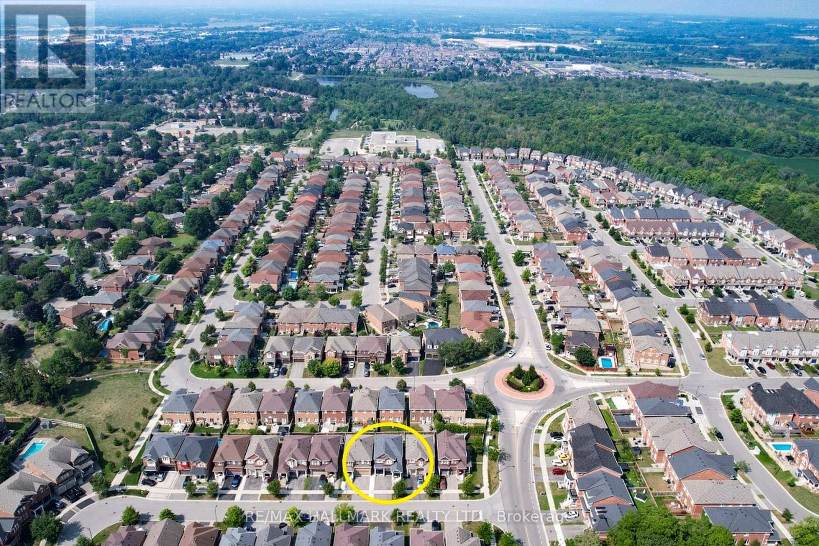 10 Chambersburg Way, Whitchurch-Stouffville (Stouffville), Ontario  L4A 0P3 - Photo 47 - N12414909