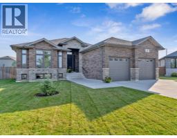 2 OLIVE DRIVE, Leamington, Ontario