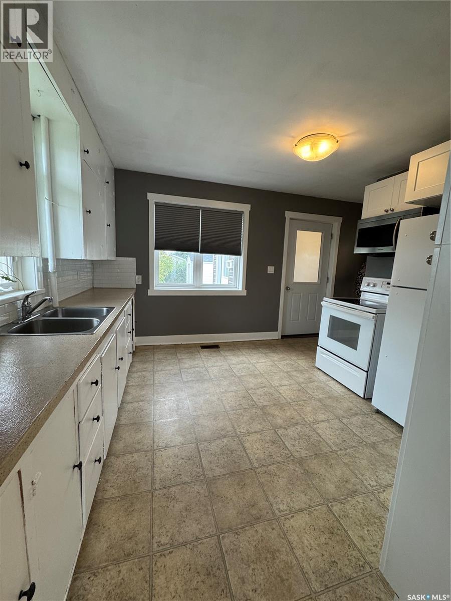 529 Albert Street, Hudson Bay, Saskatchewan  S0E 0Y0 - Photo 7 - SK018822