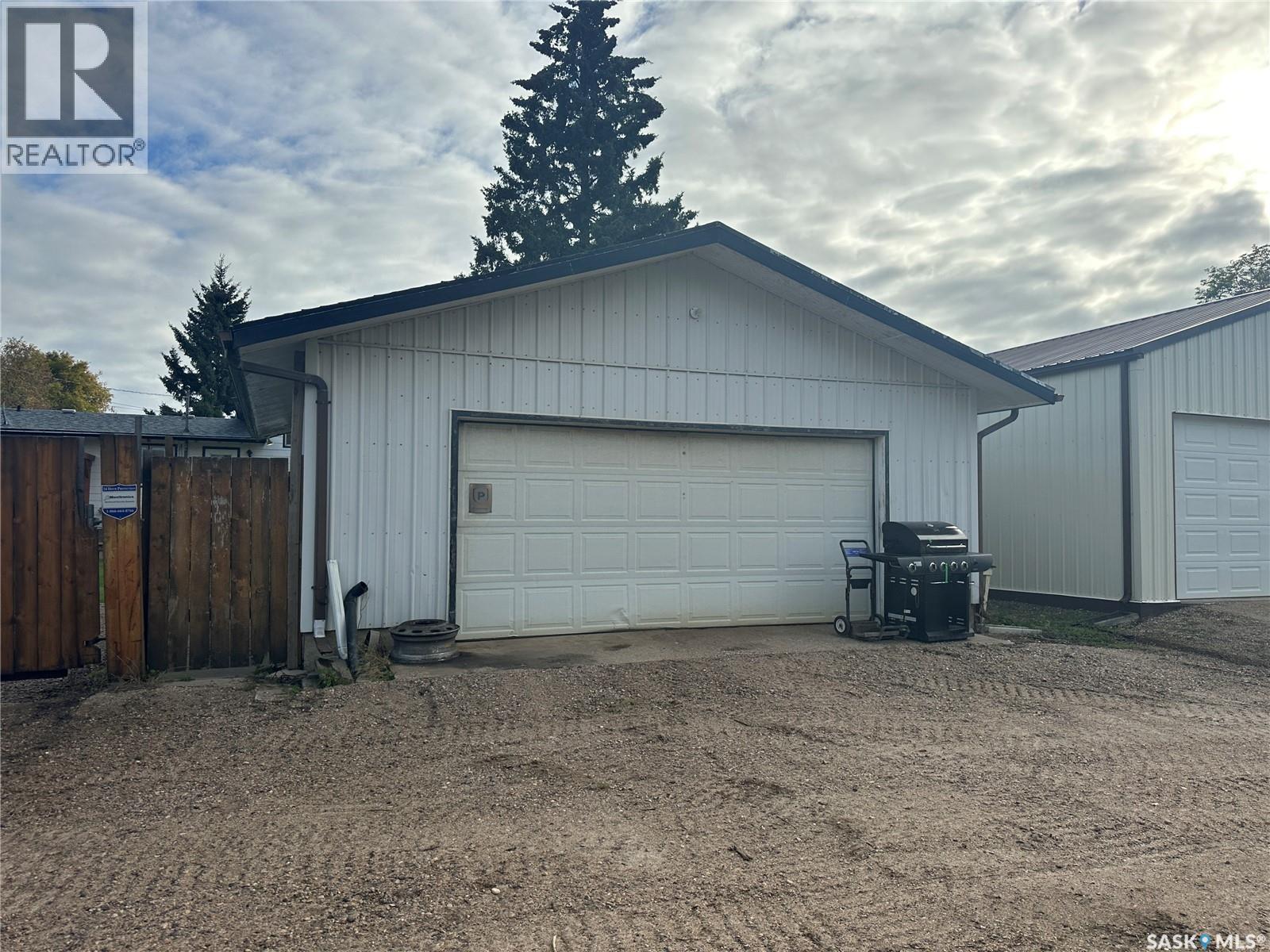 112 5th Avenue N, Big River, Saskatchewan  S0J 0E0 - Photo 3 - SK018817