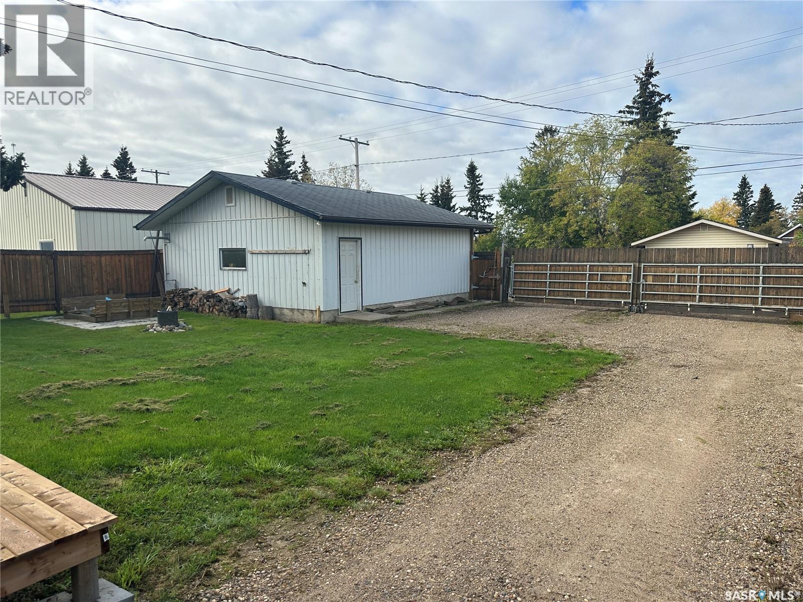 112 5th Avenue N, Big River, Saskatchewan  S0J 0E0 - Photo 4 - SK018817