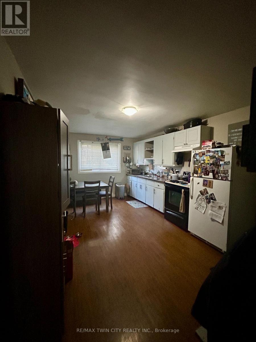 115 Baldwin Avenue, Brantford, Ontario  N3S 1H9 - Photo 10 - X12221992