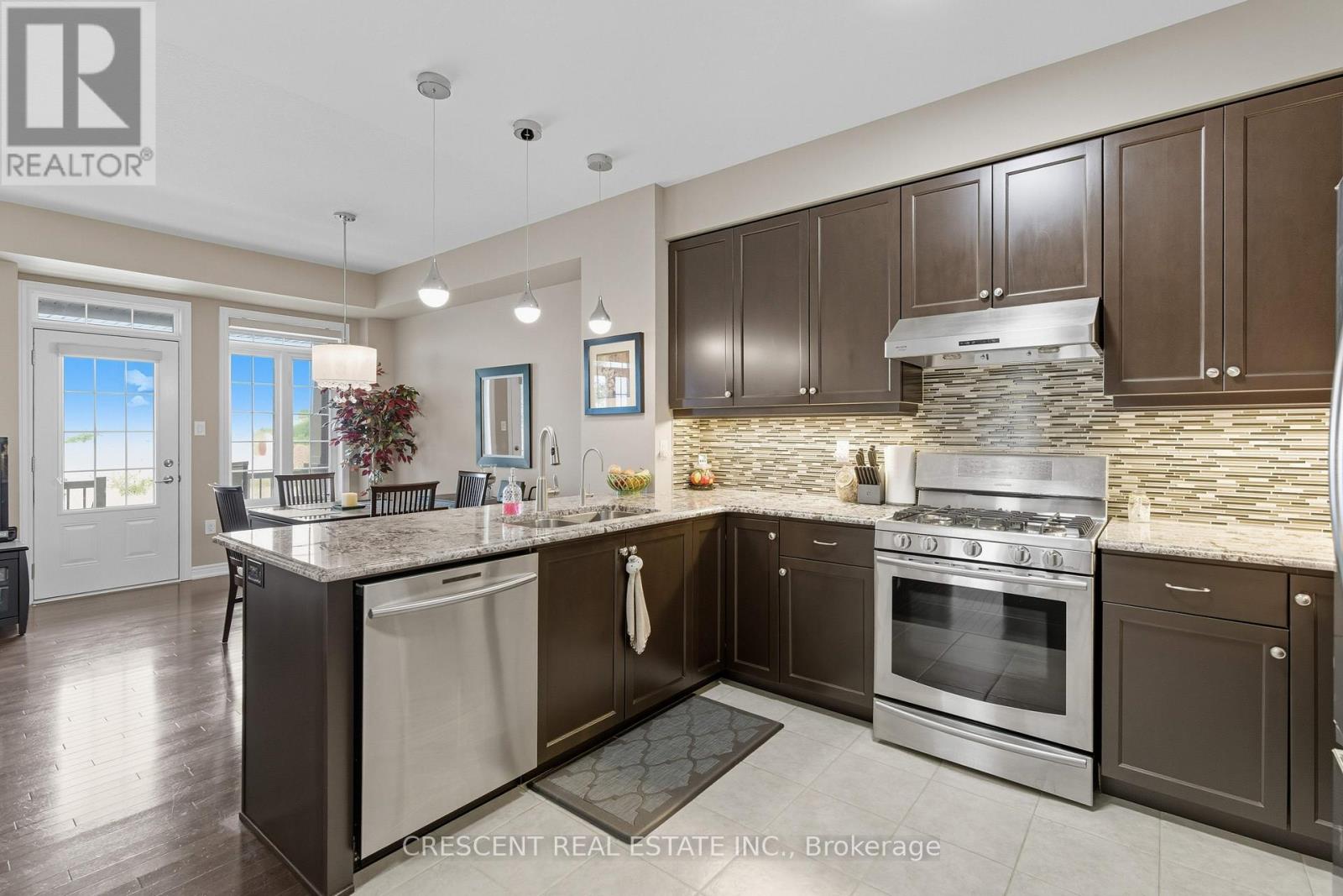 67 - 515 Winston Road, Grimsby, Ontario  L3M 4E8 - Photo 4 - X12412525