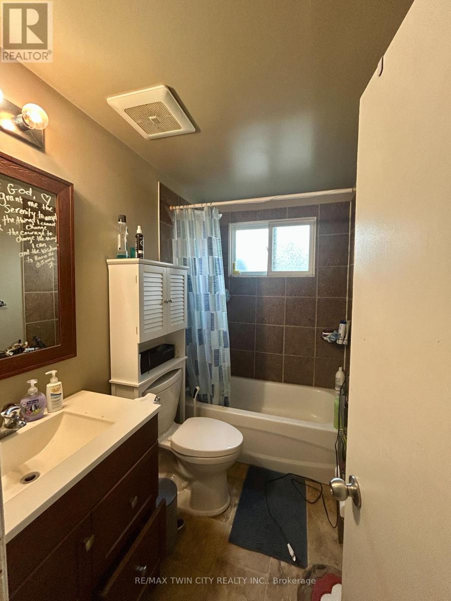 115 Baldwin Avenue, Brantford, Ontario  N3S 1H9 - Photo 15 - X12221992