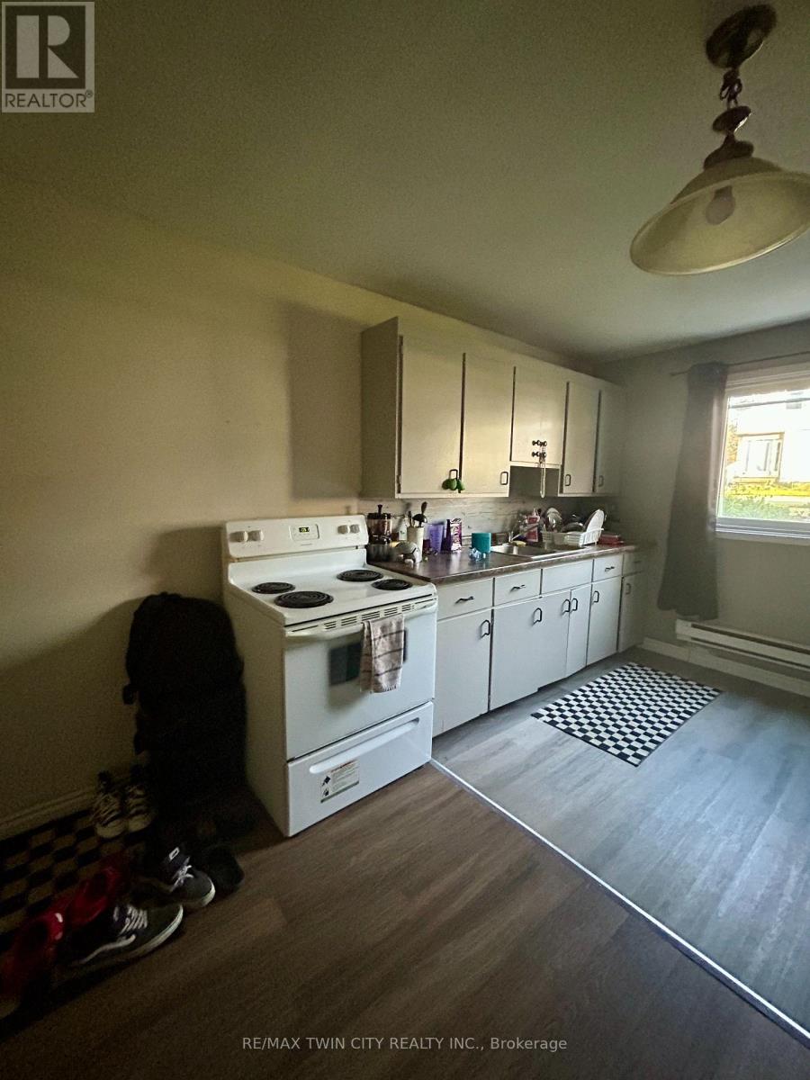 115 Baldwin Avenue, Brantford, Ontario  N3S 1H9 - Photo 11 - X12221992