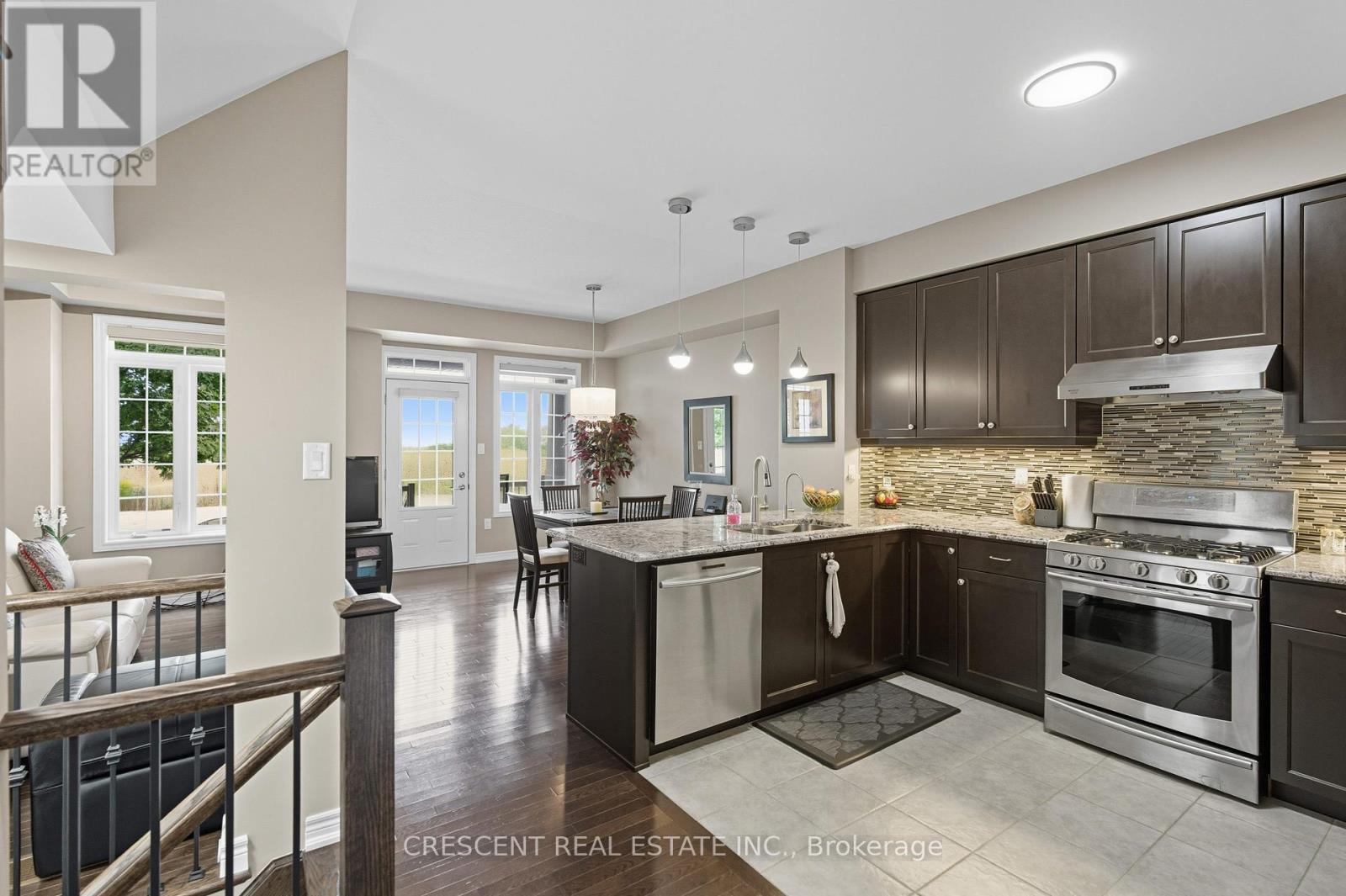 67 - 515 Winston Road, Grimsby, Ontario  L3M 4E8 - Photo 3 - X12412525