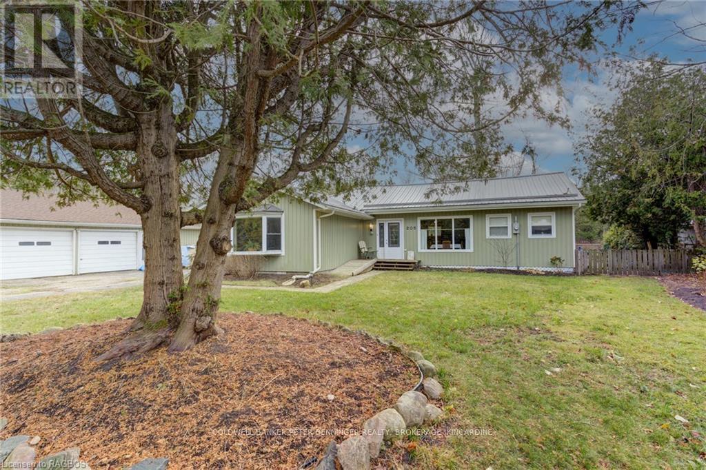 205 London Road, Huron-Kinloss, Ontario  N2Z 2X3 - Photo 3 - X11823108