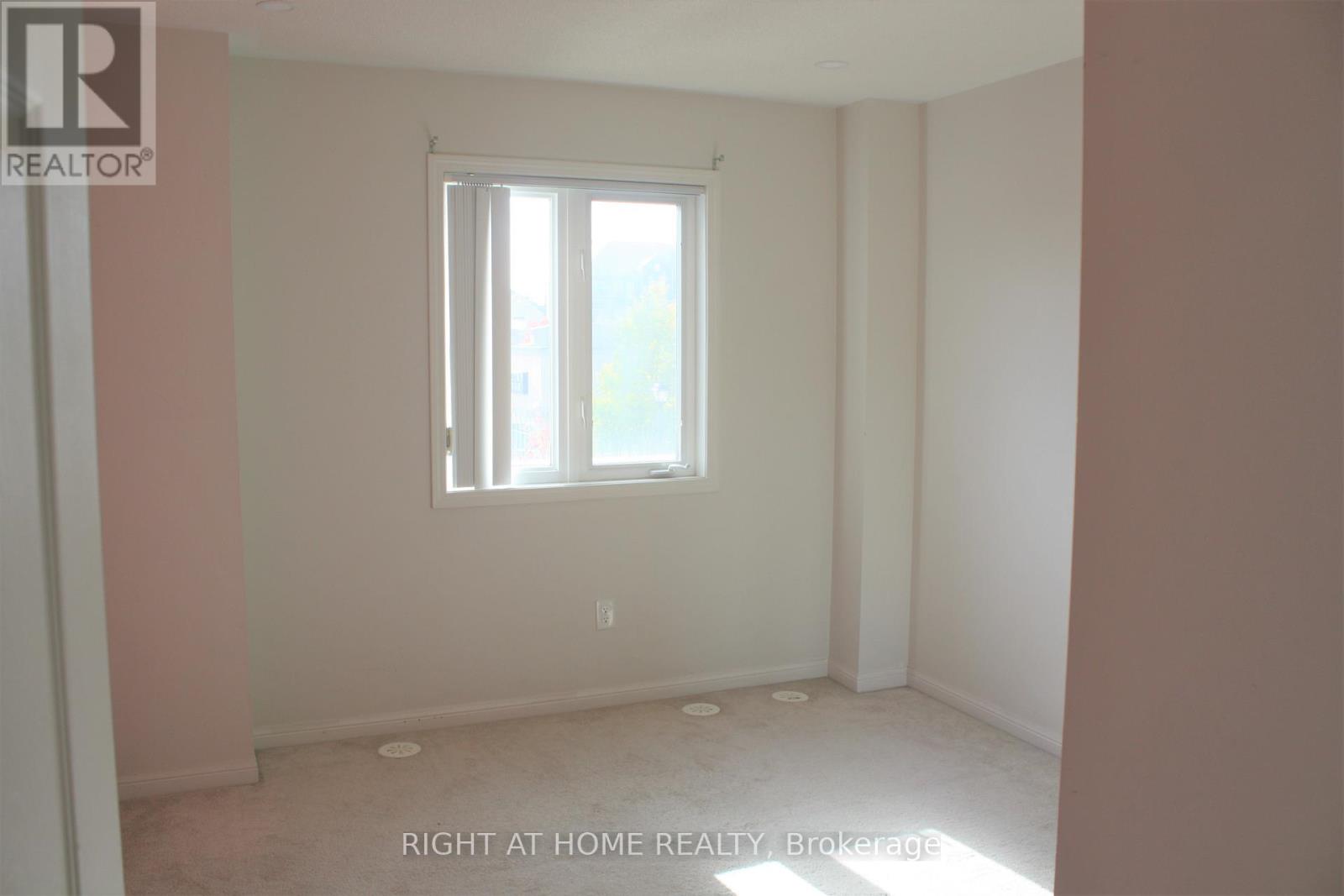 123 - 2891 Rio Court, Mississauga (Central Erin Mills), Ontario  L5M 0S3 - Photo 11 - W12414913